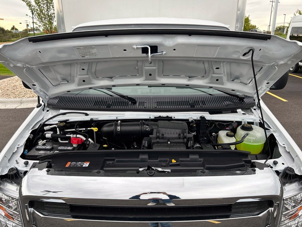 2027 Ford E-450SD Base