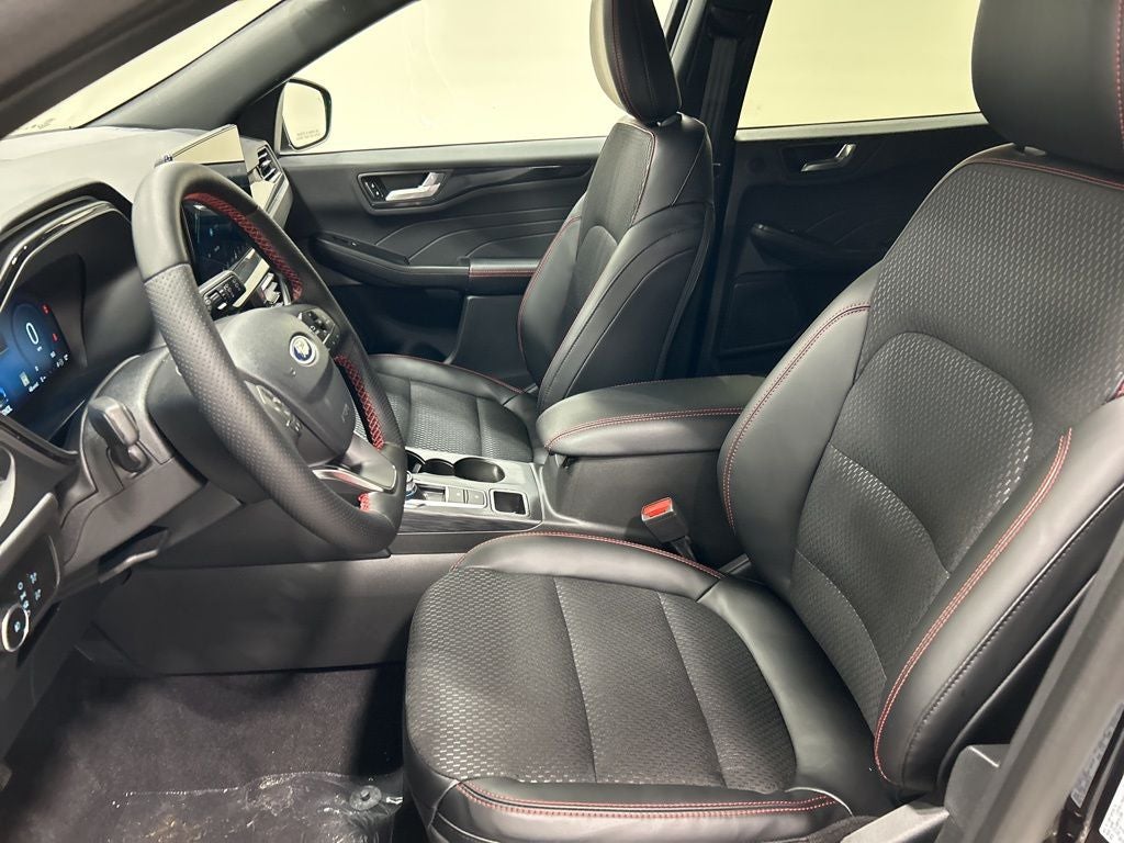 2026 Ford Escape Hybrid ST-Line Select