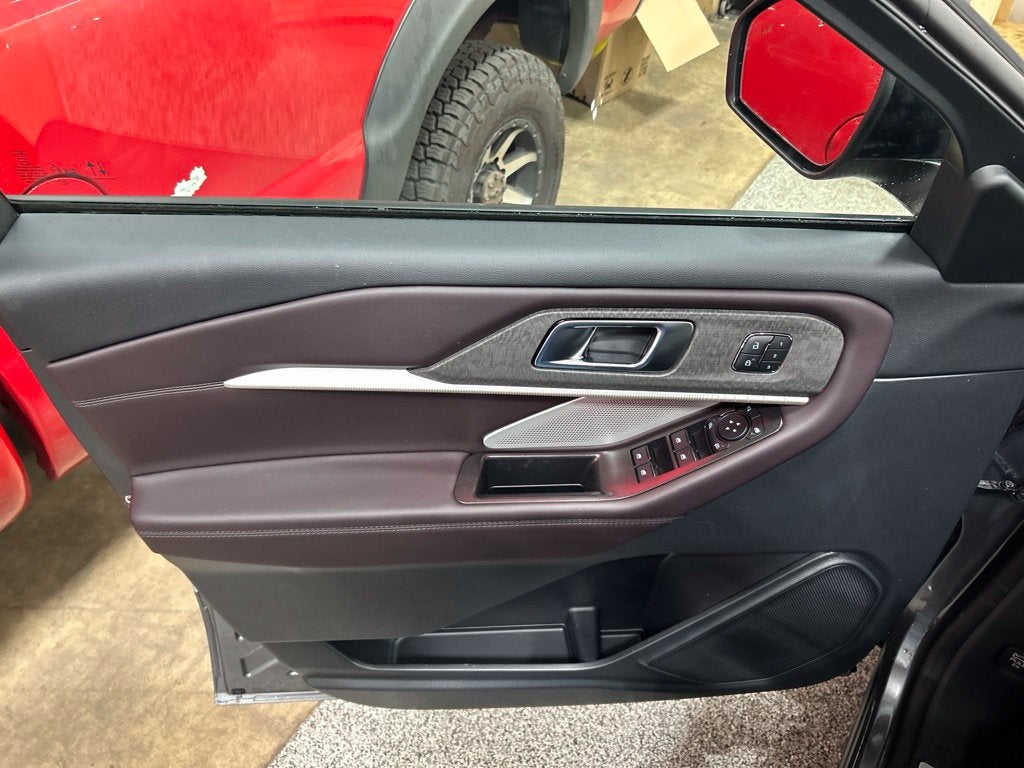 2027 Ford Explorer Platinum