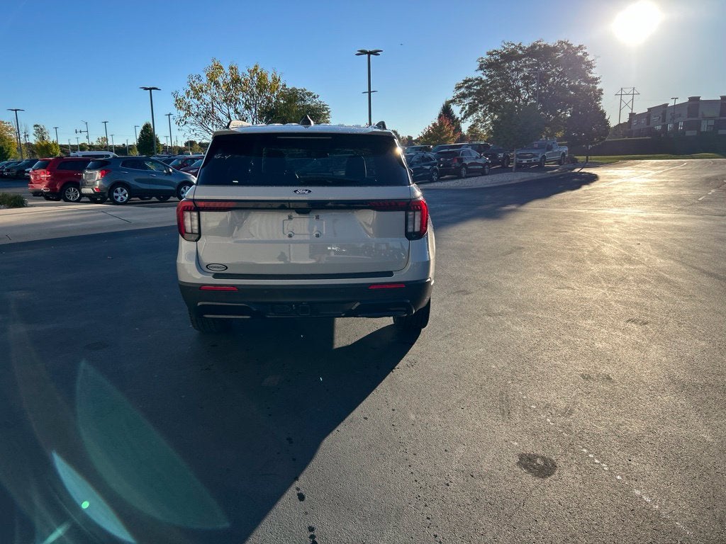 2027 Ford Explorer ST-Line
