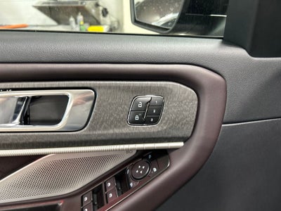 2027 Ford Explorer Platinum