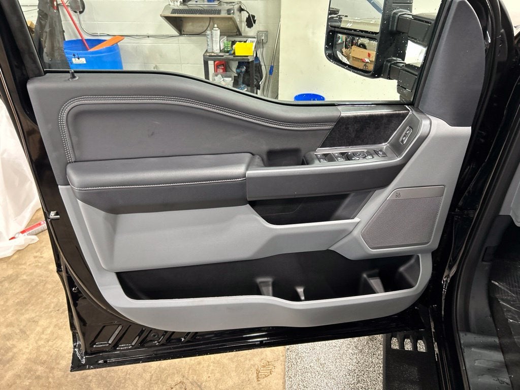 2027 Ford F-250SD XLT
