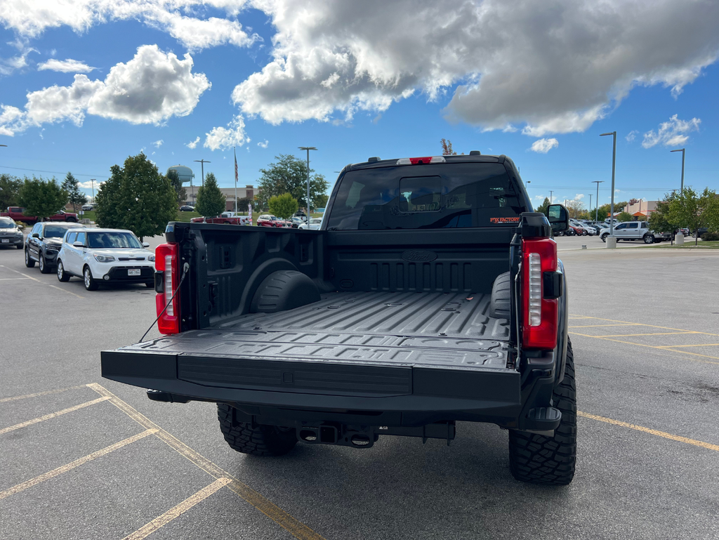2026 Ford F-250SD Black Widow