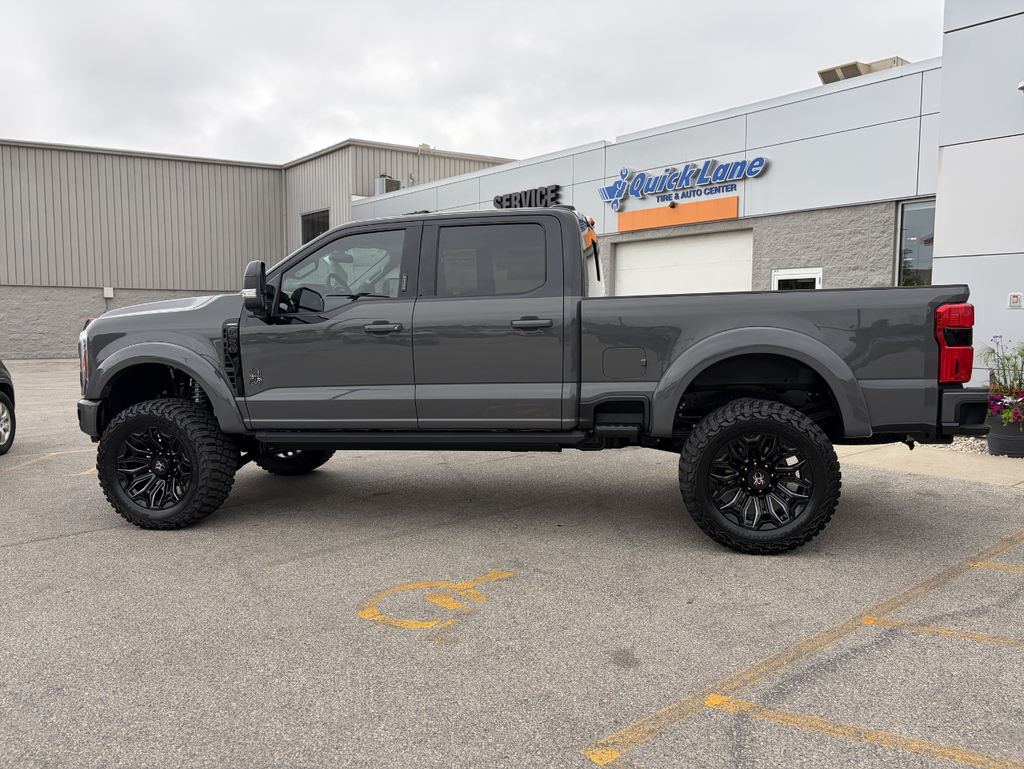 2026 Ford F-250SD Black Widow