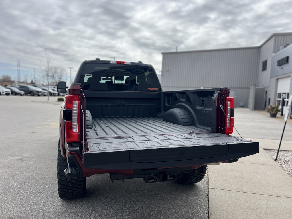 2026 Ford F-250SD Black Widow