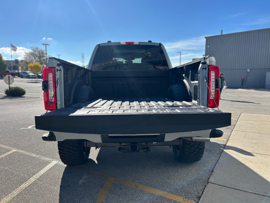 2026 Ford F-250SD Black Widow