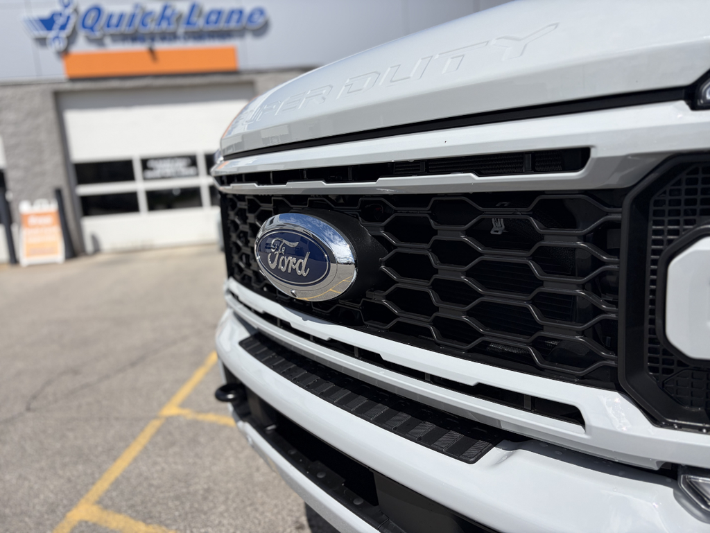 2026 Ford F-350SD Black Widow DRW