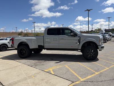 2026 Ford F-350SD Black Widow DRW
