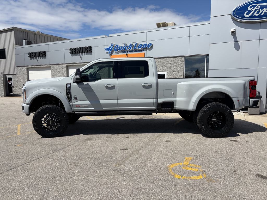 2026 Ford F-350SD Black Widow DRW