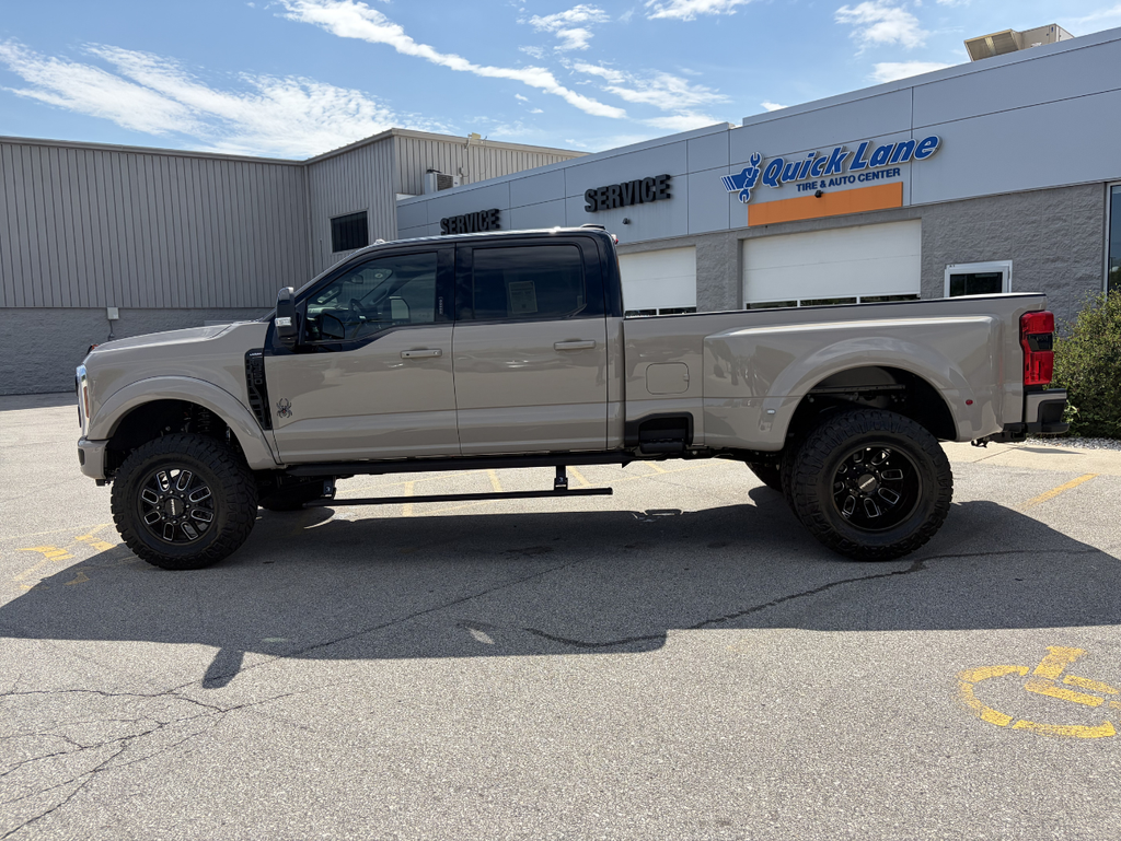 2026 Ford F-350SD Black Widow DRW