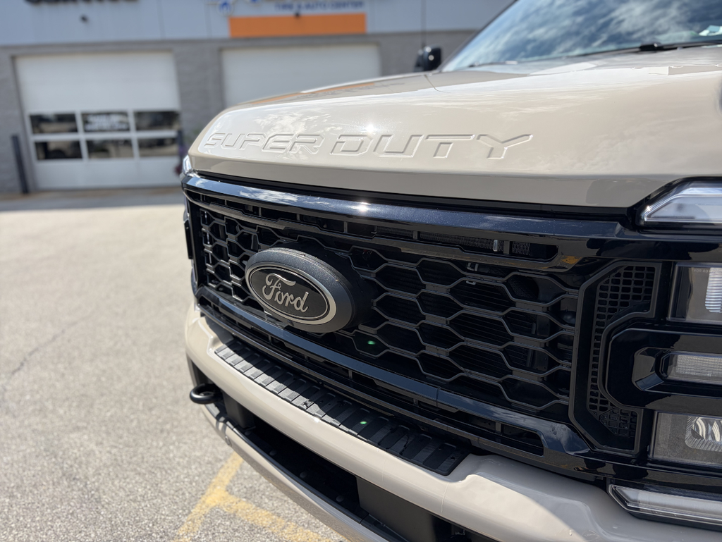2026 Ford F-350SD Black Widow DRW