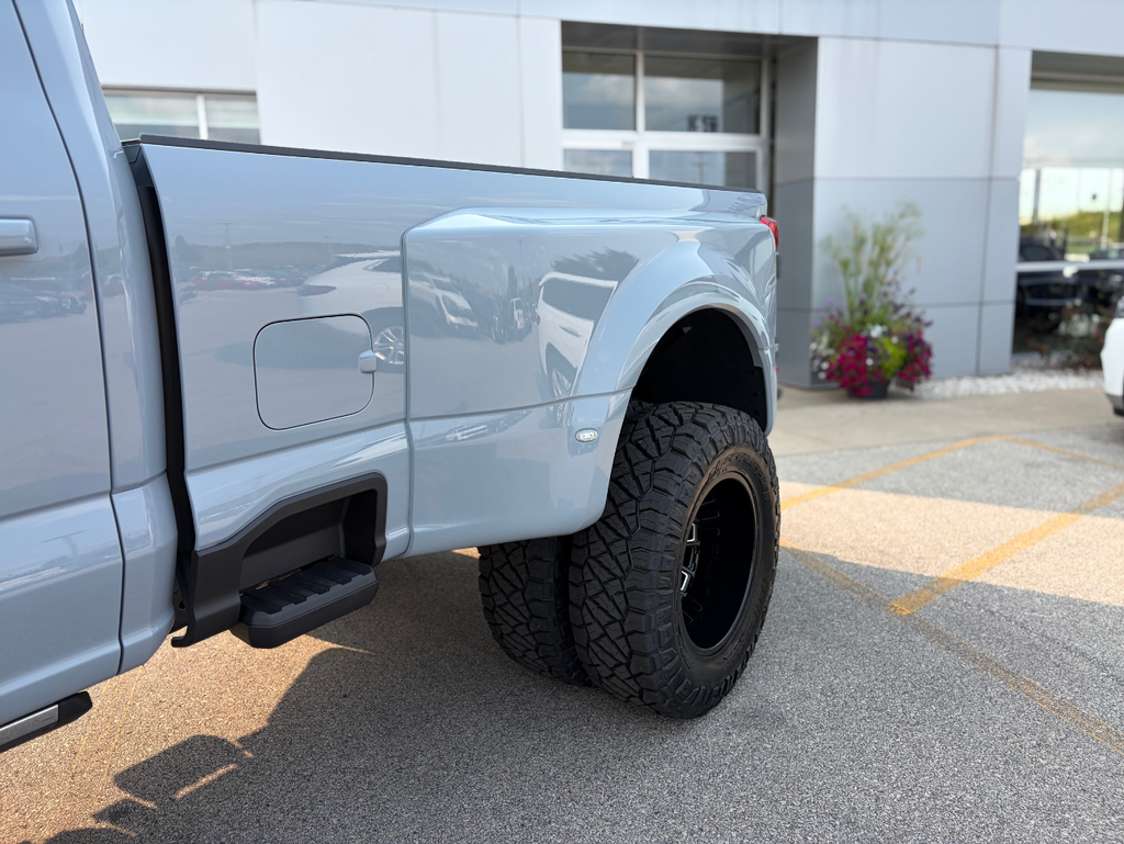2026 Ford F-350SD Black WIdow DRW