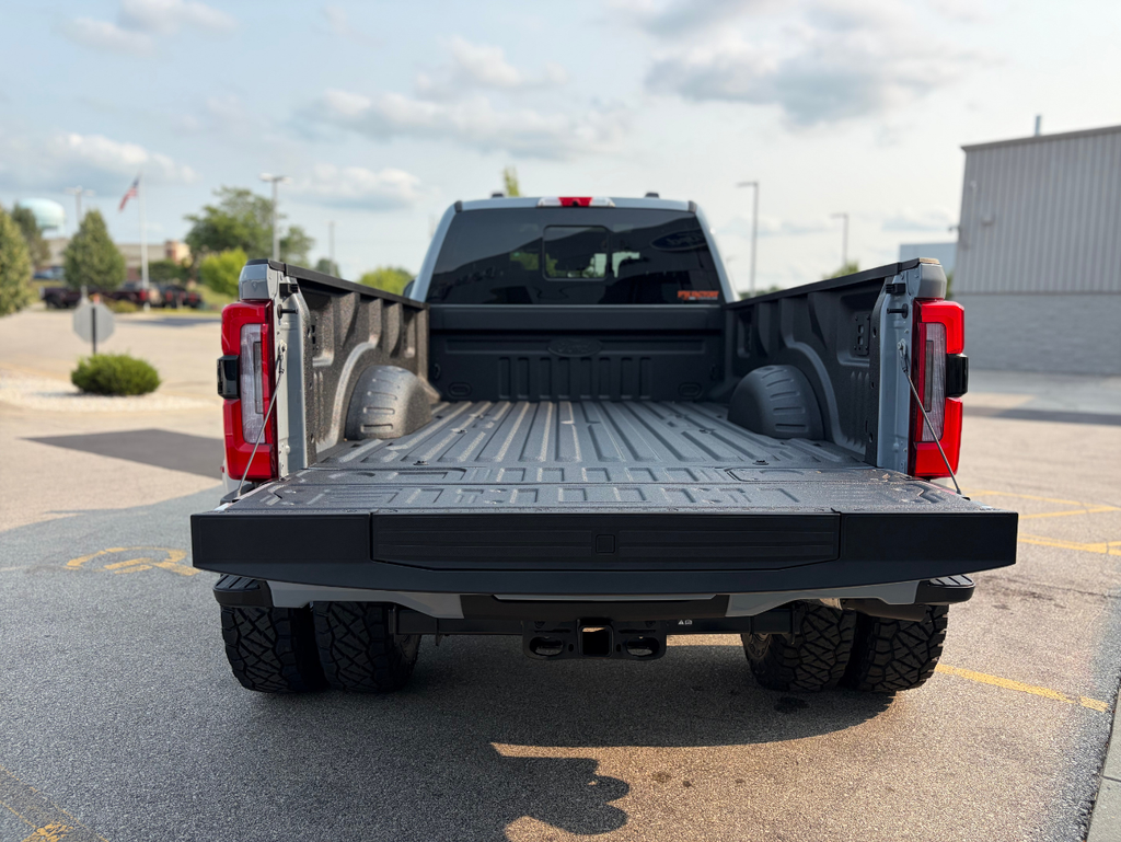 2026 Ford F-350SD Black WIdow DRW
