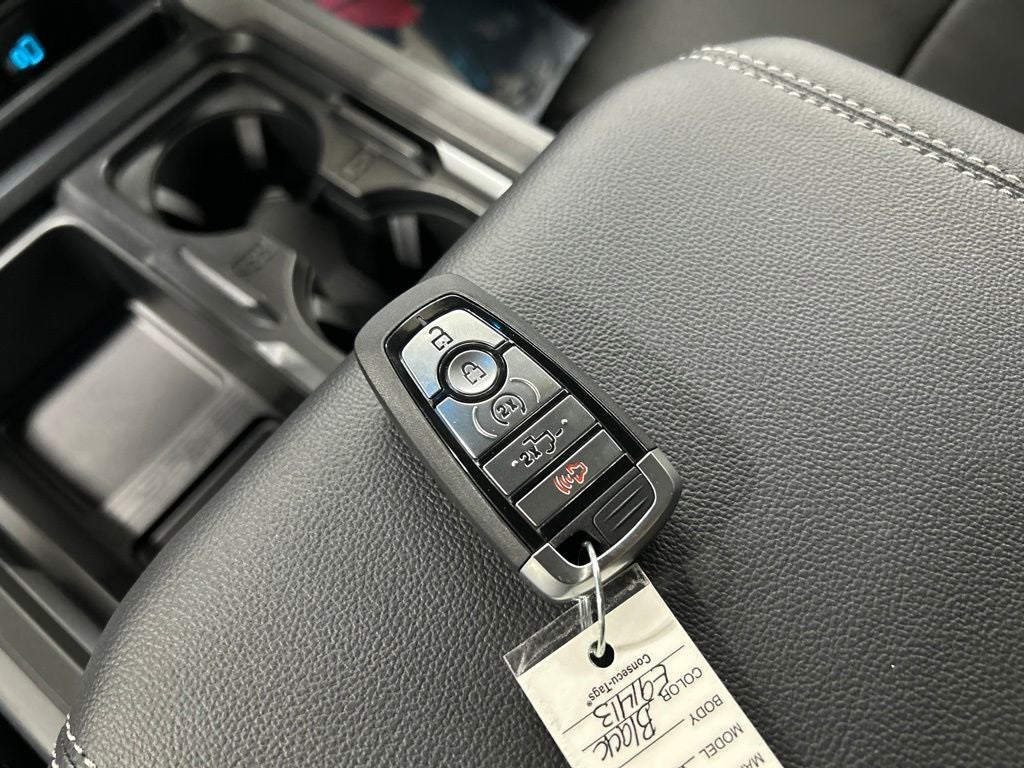 2026 Ford F-350SD Lariat DRW