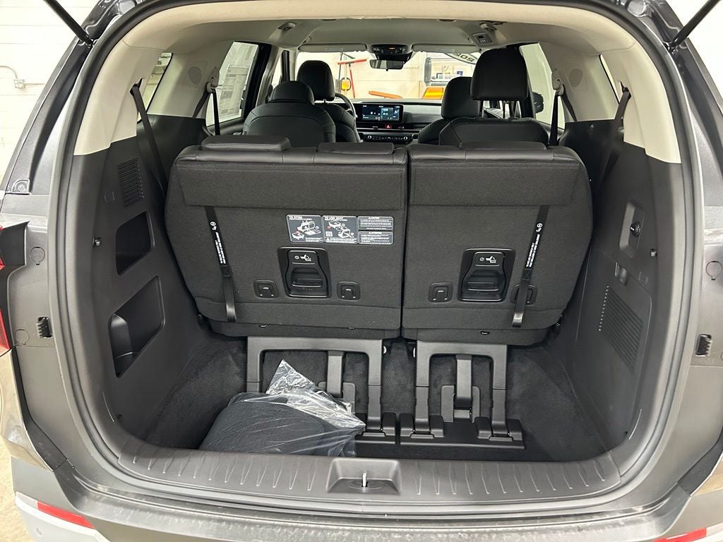 2027 Kia Carnival LXS