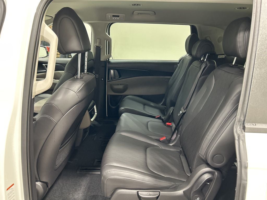 2026 Kia Carnival Hybrid LXS