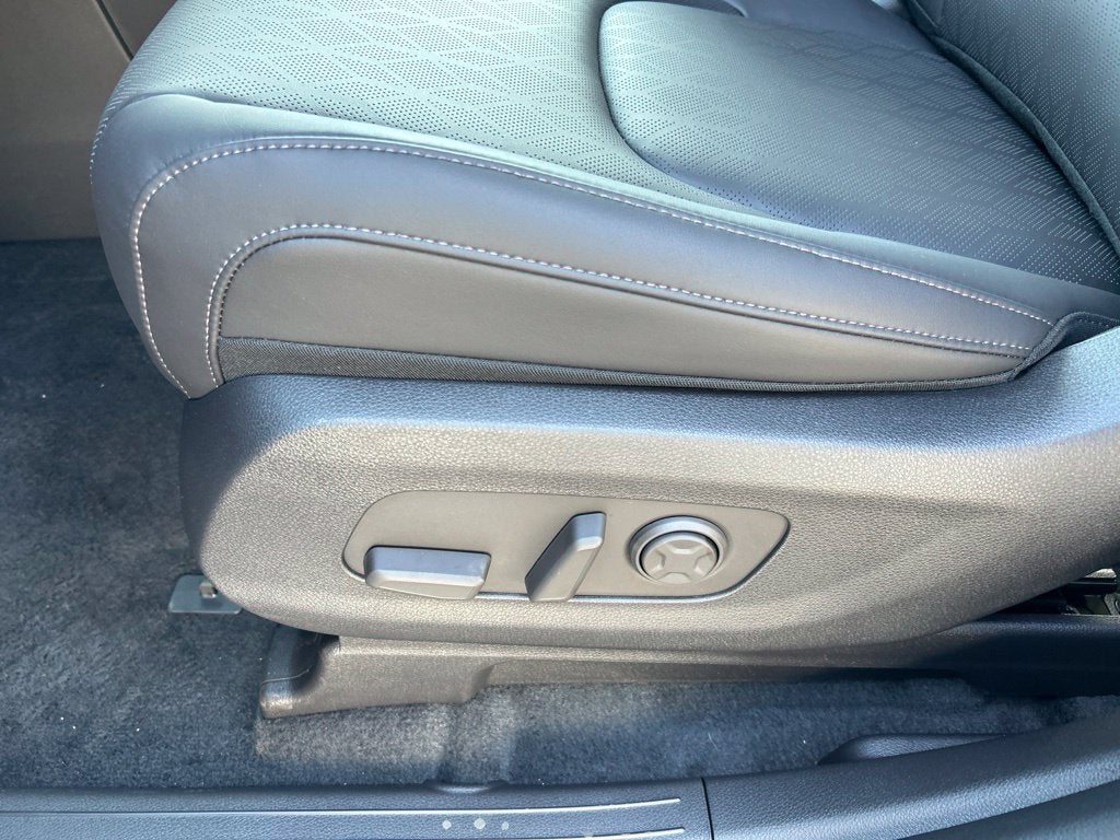 2027 Kia Carnival EX