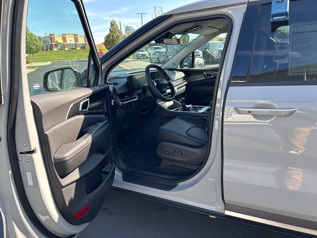 2027 Kia Carnival EX