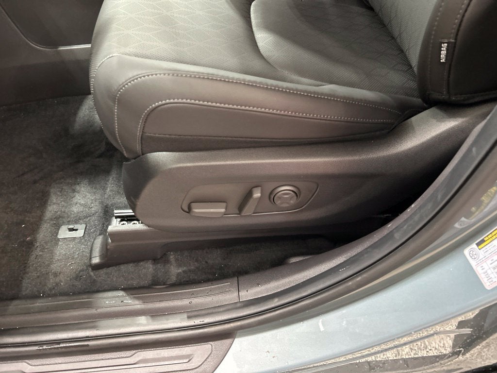 2027 Kia Carnival EX