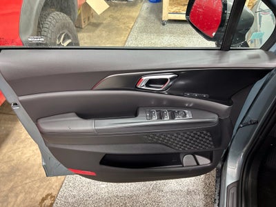 2027 Kia Carnival EX