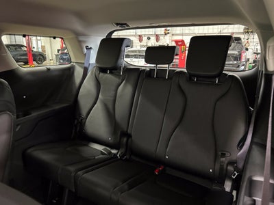 2027 Kia Carnival EX