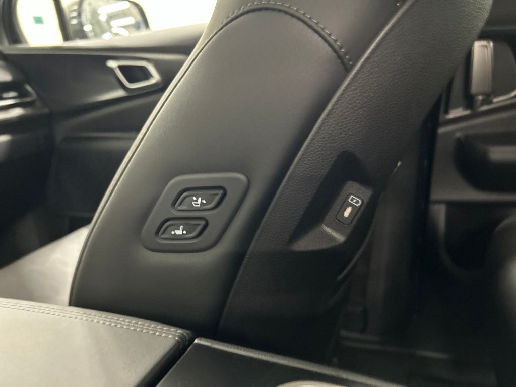 2027 Kia Carnival EX