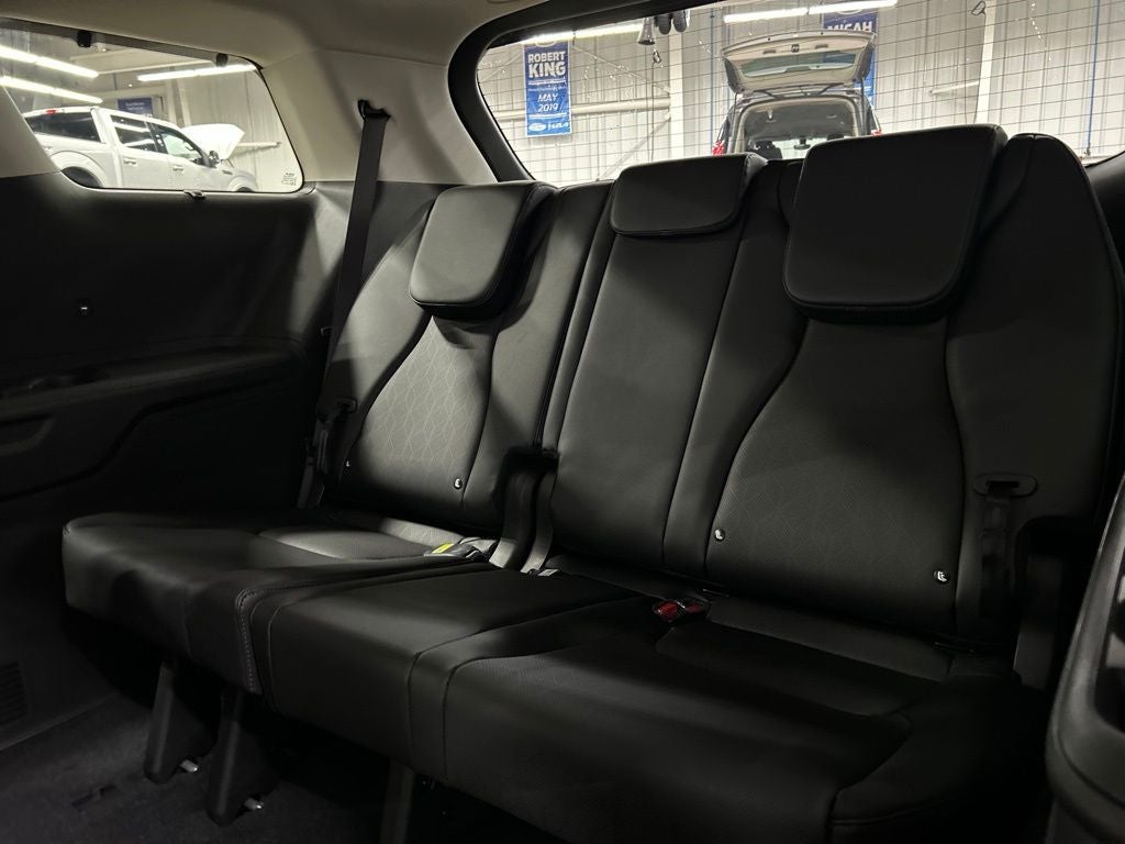 2027 Kia Carnival EX