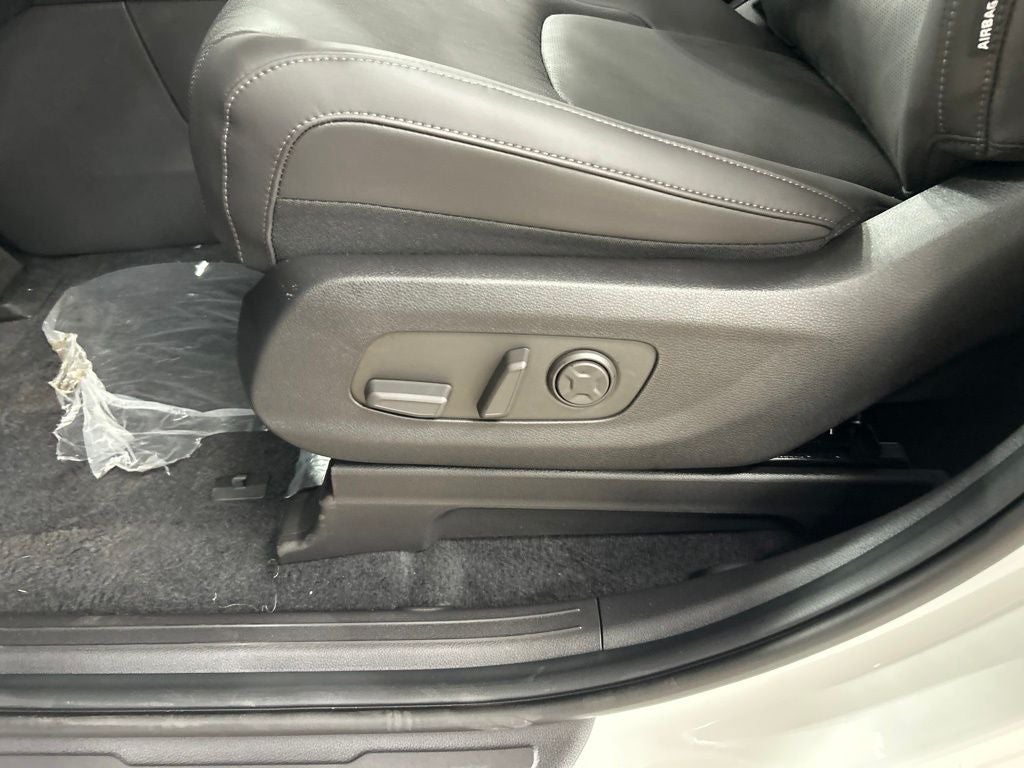 2027 Kia Carnival EX