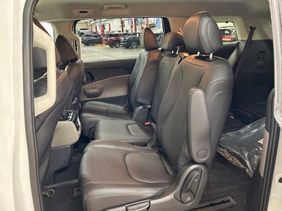 2027 Kia Carnival Hybrid EX