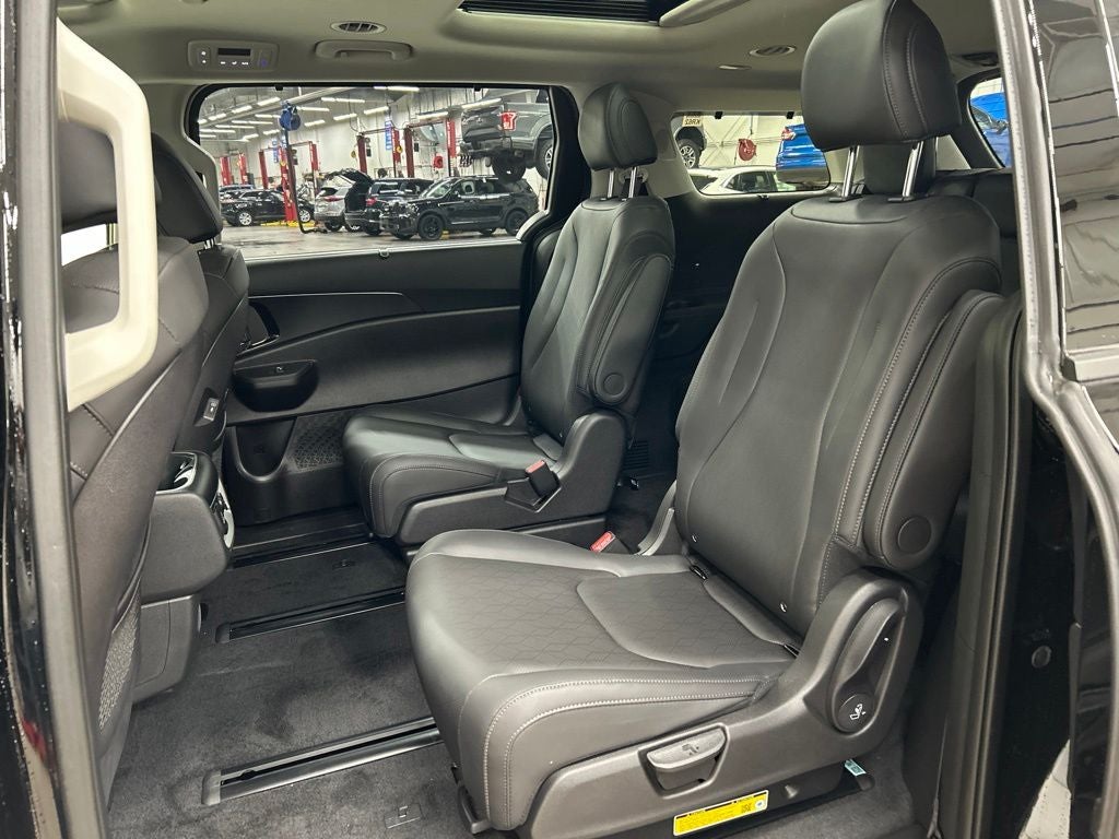 2027 Kia Carnival SX
