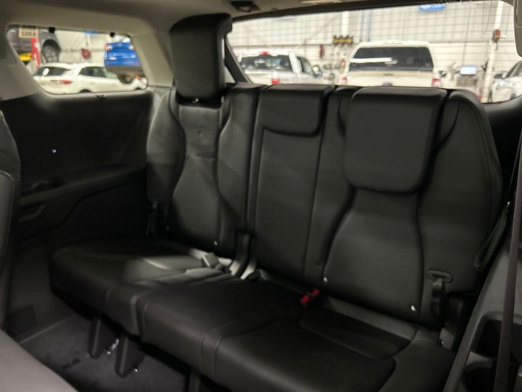 2027 Kia Carnival SX