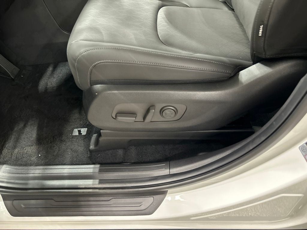 2027 Kia Carnival SX