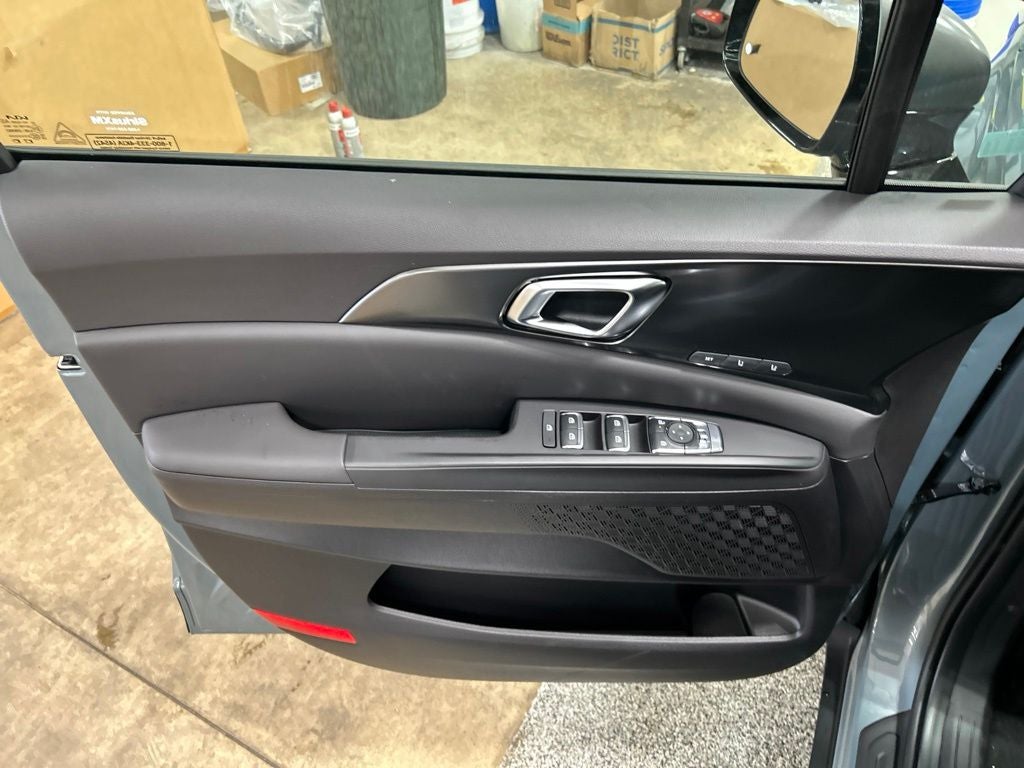 2027 Kia Carnival Hybrid SX