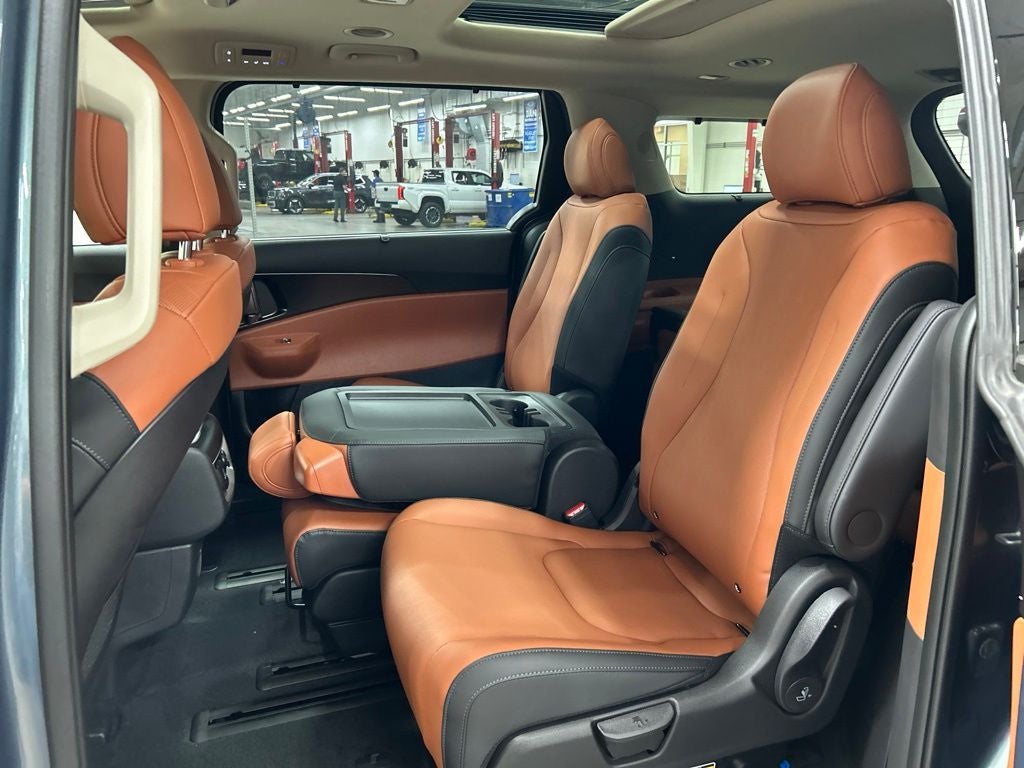 2027 Kia Carnival Hybrid SX