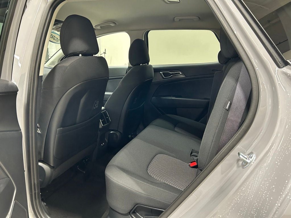 2026 Kia Sportage Hybrid S