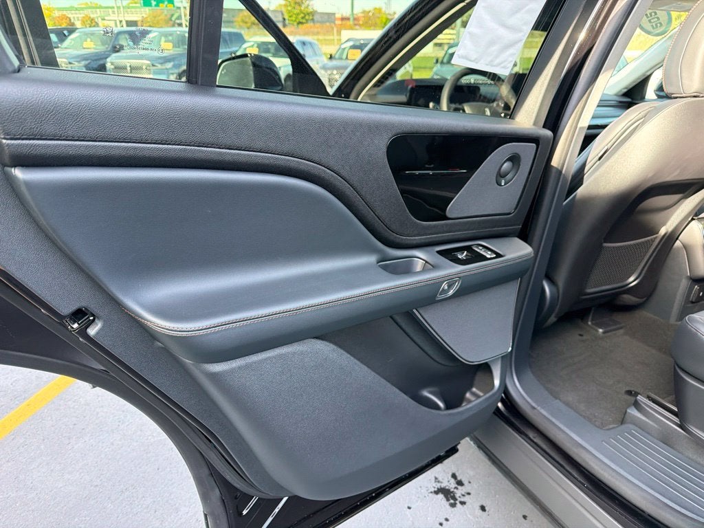 2027 Lincoln Aviator Premiere