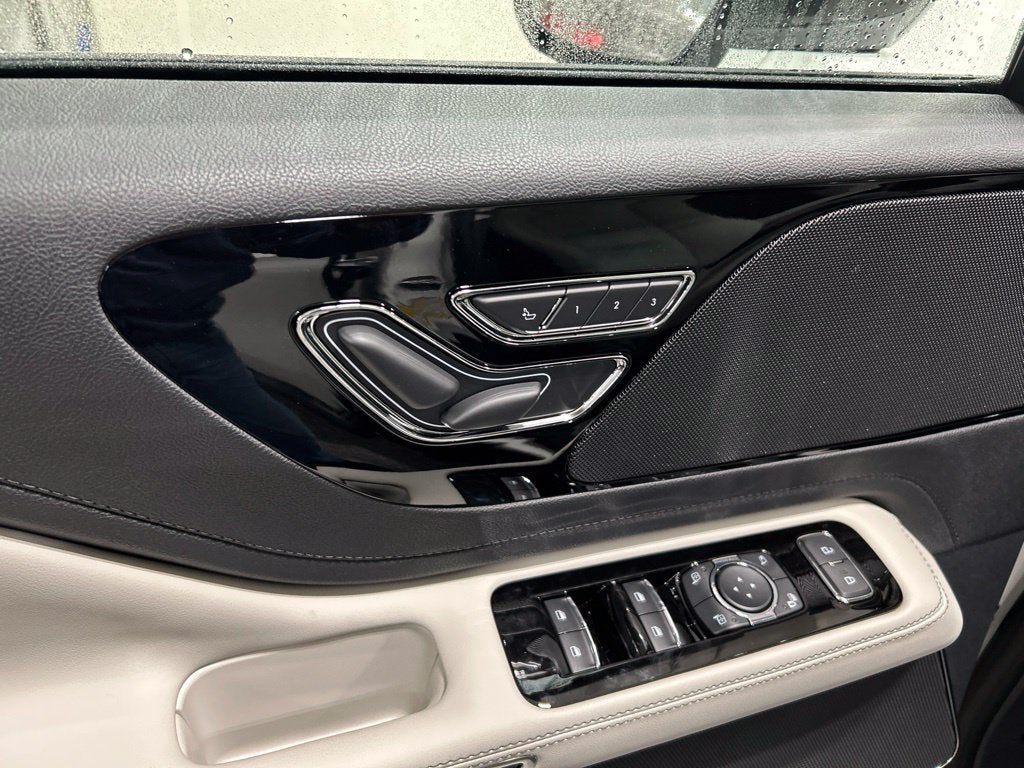 2027 Lincoln Aviator Premiere