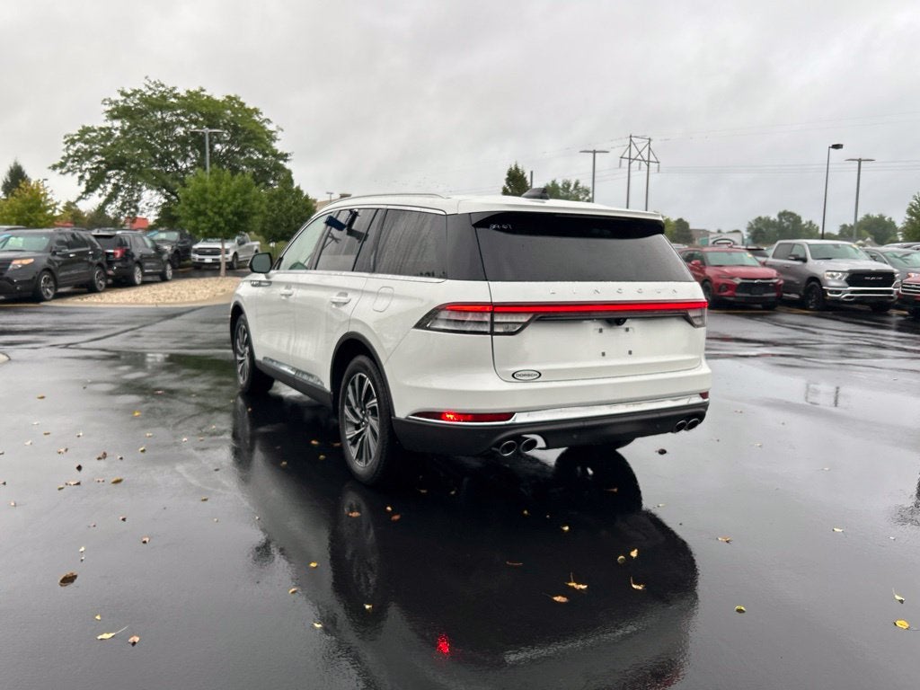 2027 Lincoln Aviator Premiere