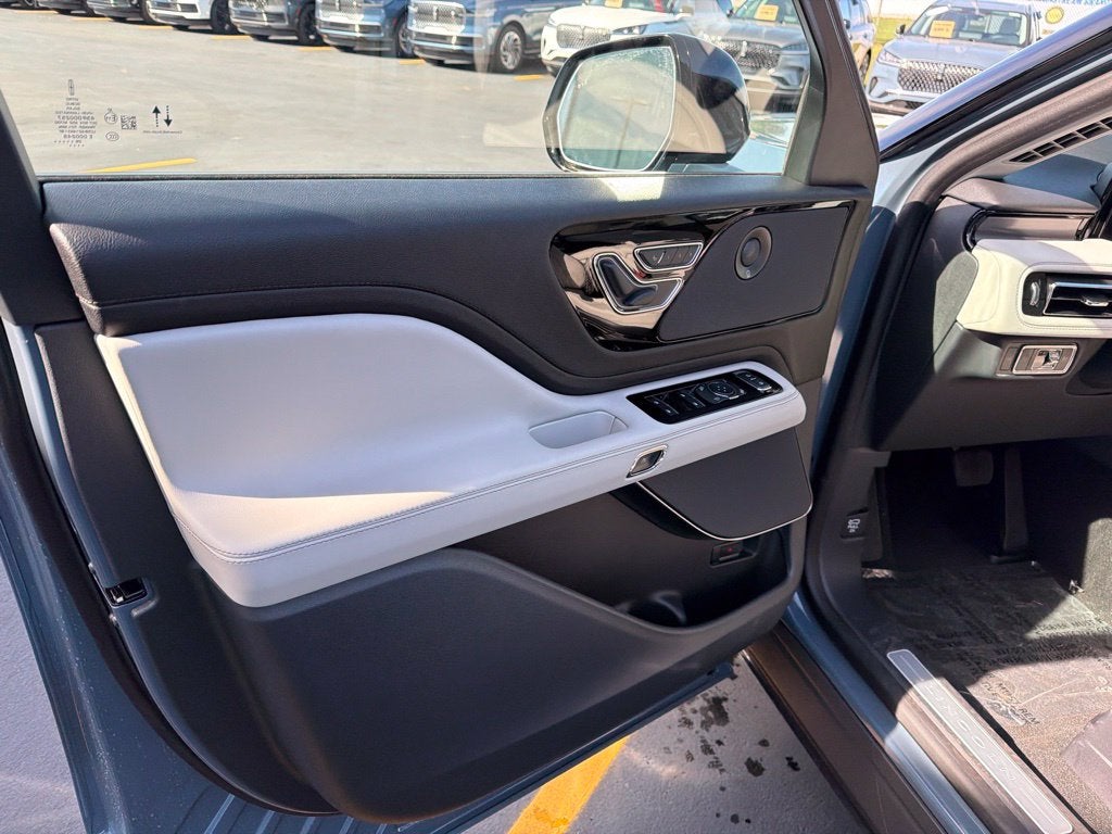 2027 Lincoln Aviator Premiere