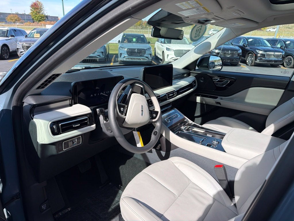 2027 Lincoln Aviator Premiere