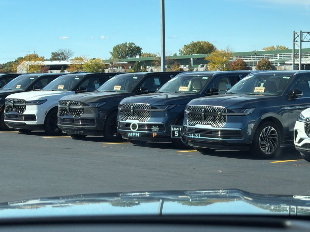 2027 Lincoln Aviator Premiere