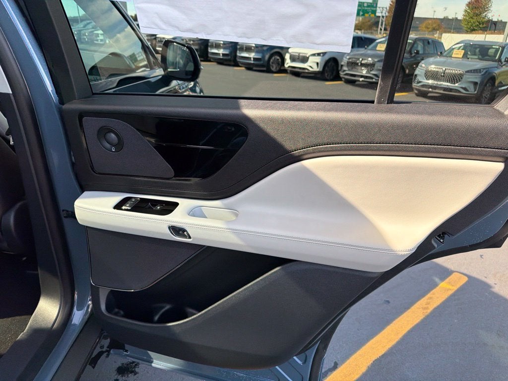 2027 Lincoln Aviator Premiere