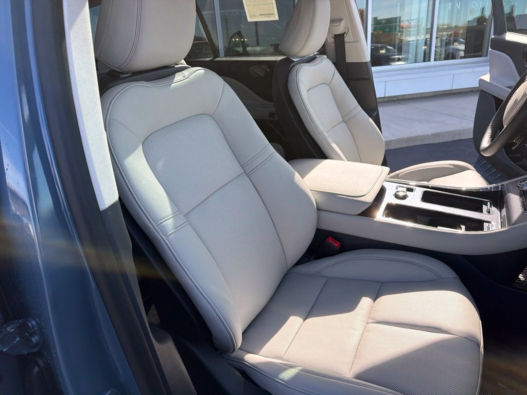 2027 Lincoln Aviator Premiere