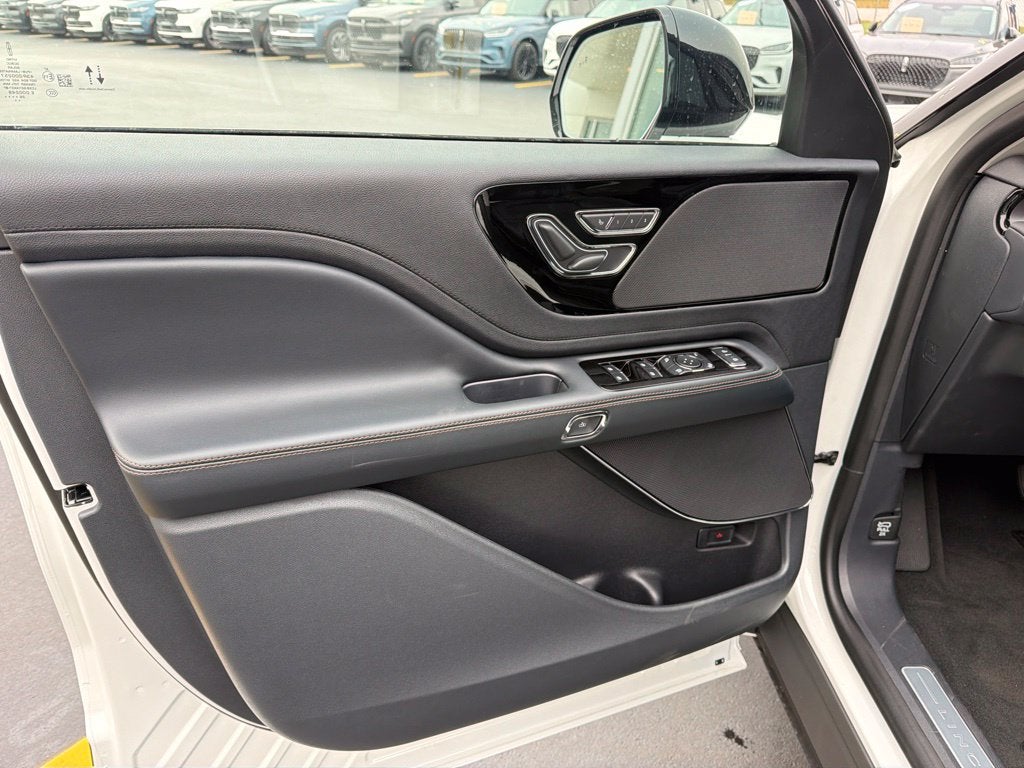 2027 Lincoln Aviator Premiere Premium