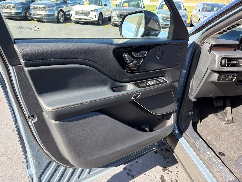 2027 Lincoln Aviator Reserve Premium