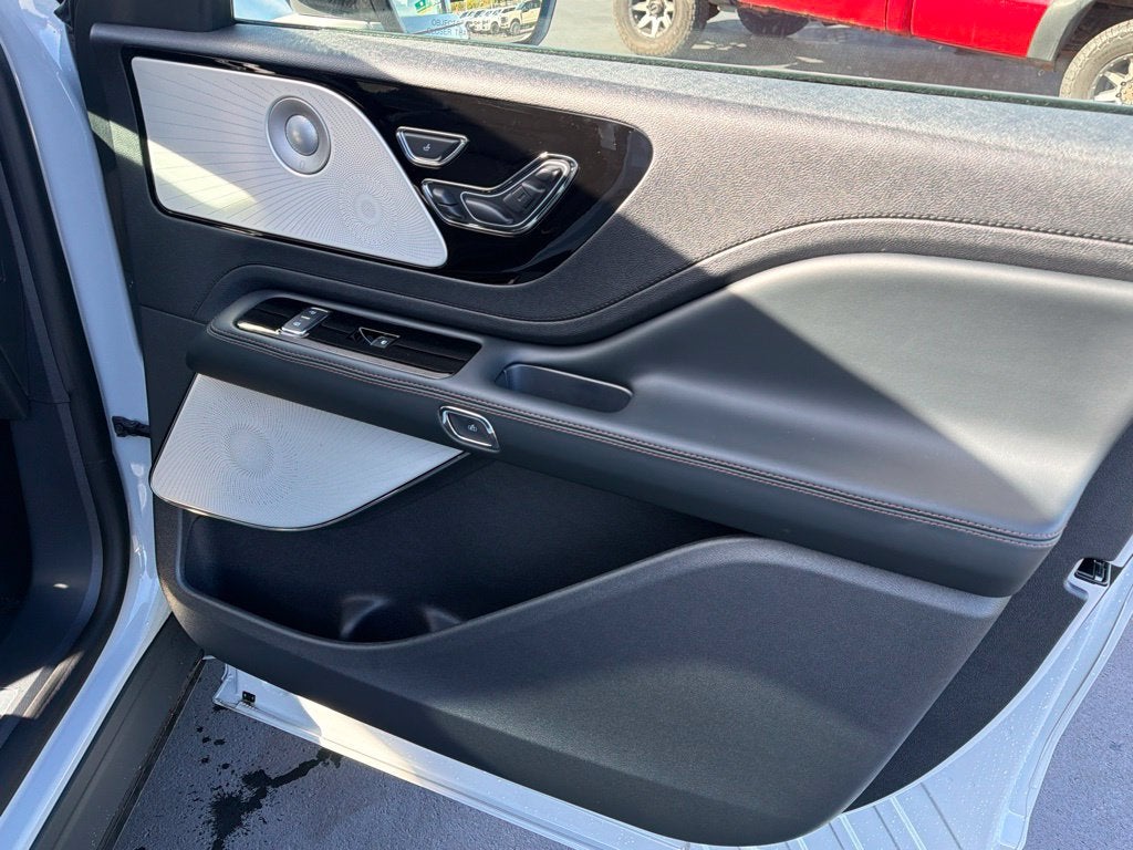 2027 Lincoln Aviator Reserve
