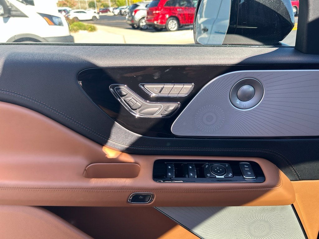 2027 Lincoln Aviator Black Label