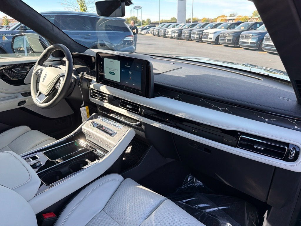 2027 Lincoln Aviator Black Label
