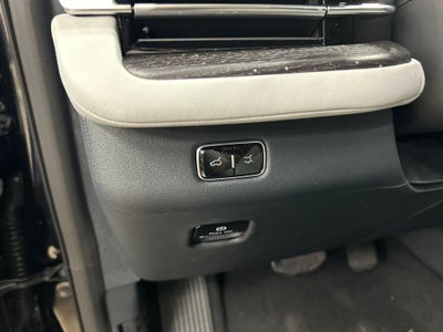 2027 Lincoln Navigator Black Label