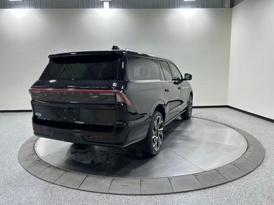 2026 Lincoln Navigator L Reserve